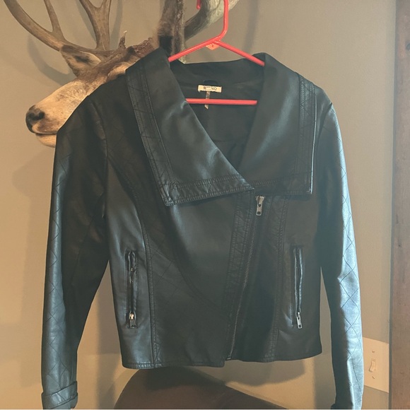 BUFFALO FAUX LEATHER JACKET SIZE LARGE - Picture 4 of 4